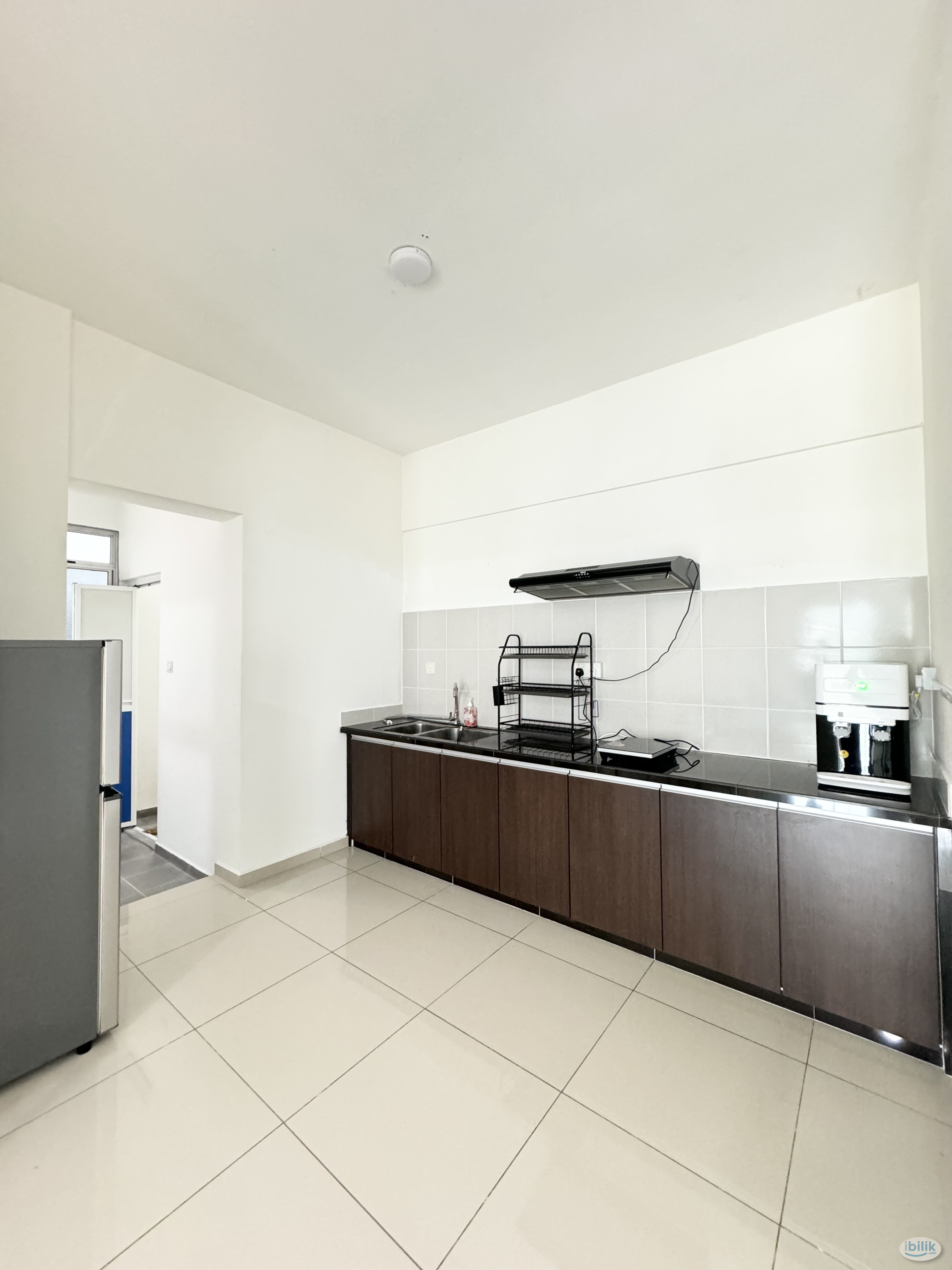 Single Room at Sungai Ara, Penang - Image 5