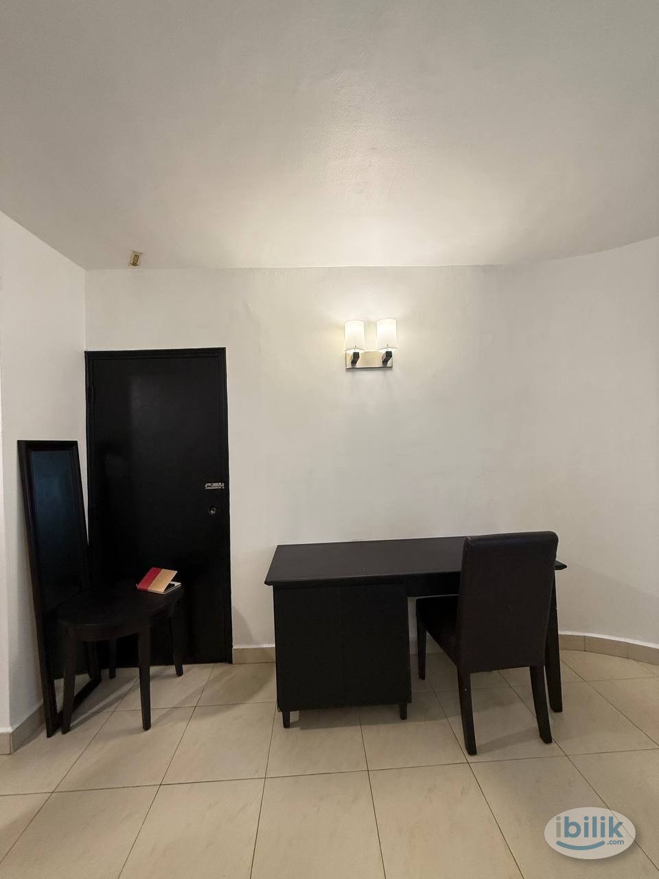 Middle Room at R&F Mall, Johor Bahru - Image 3