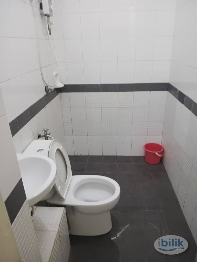 Single Room at Kota Damansara, Petaling Jaya - Image 2