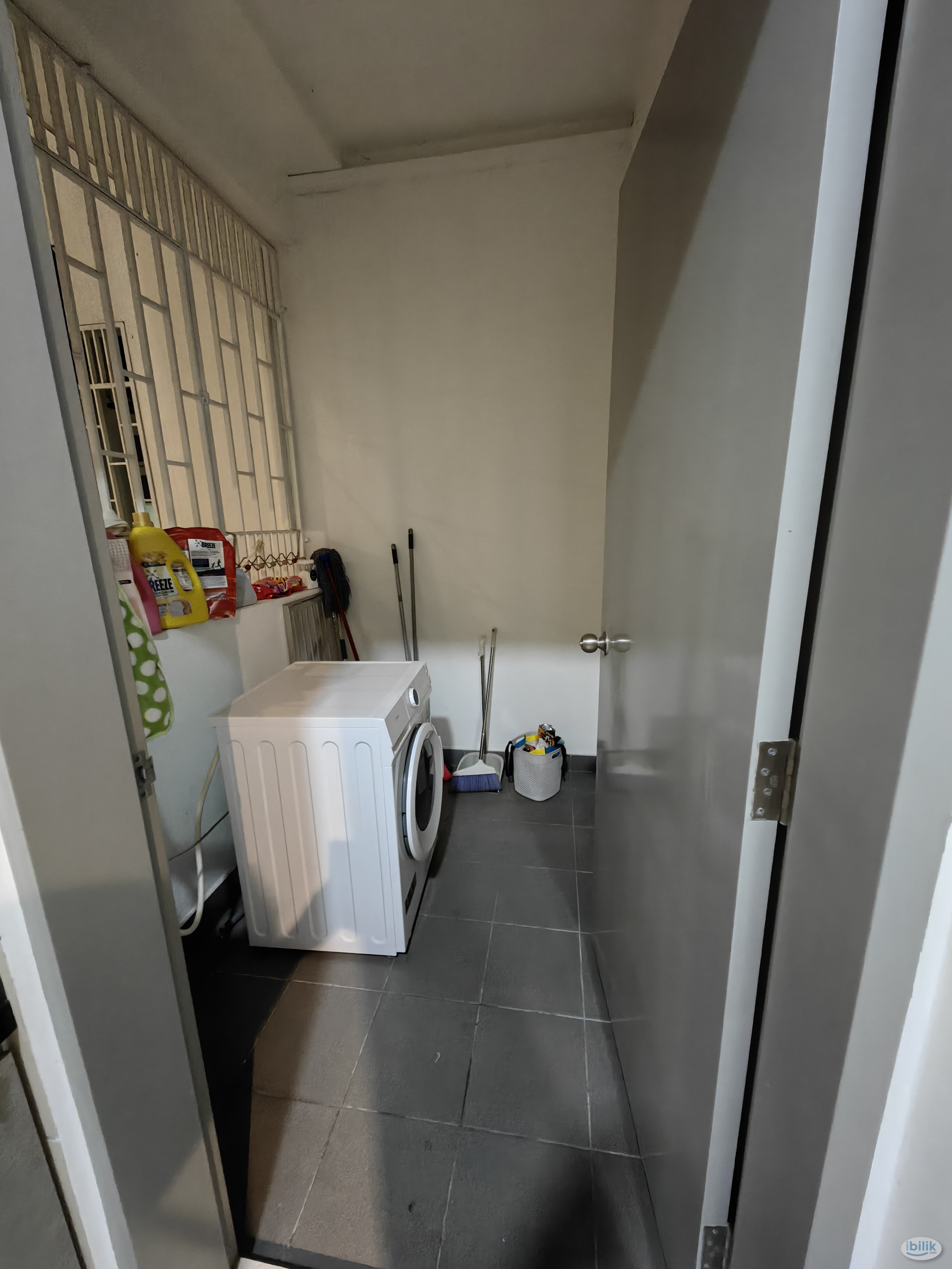 TR residence strategic location with easy public transport access - Image 4