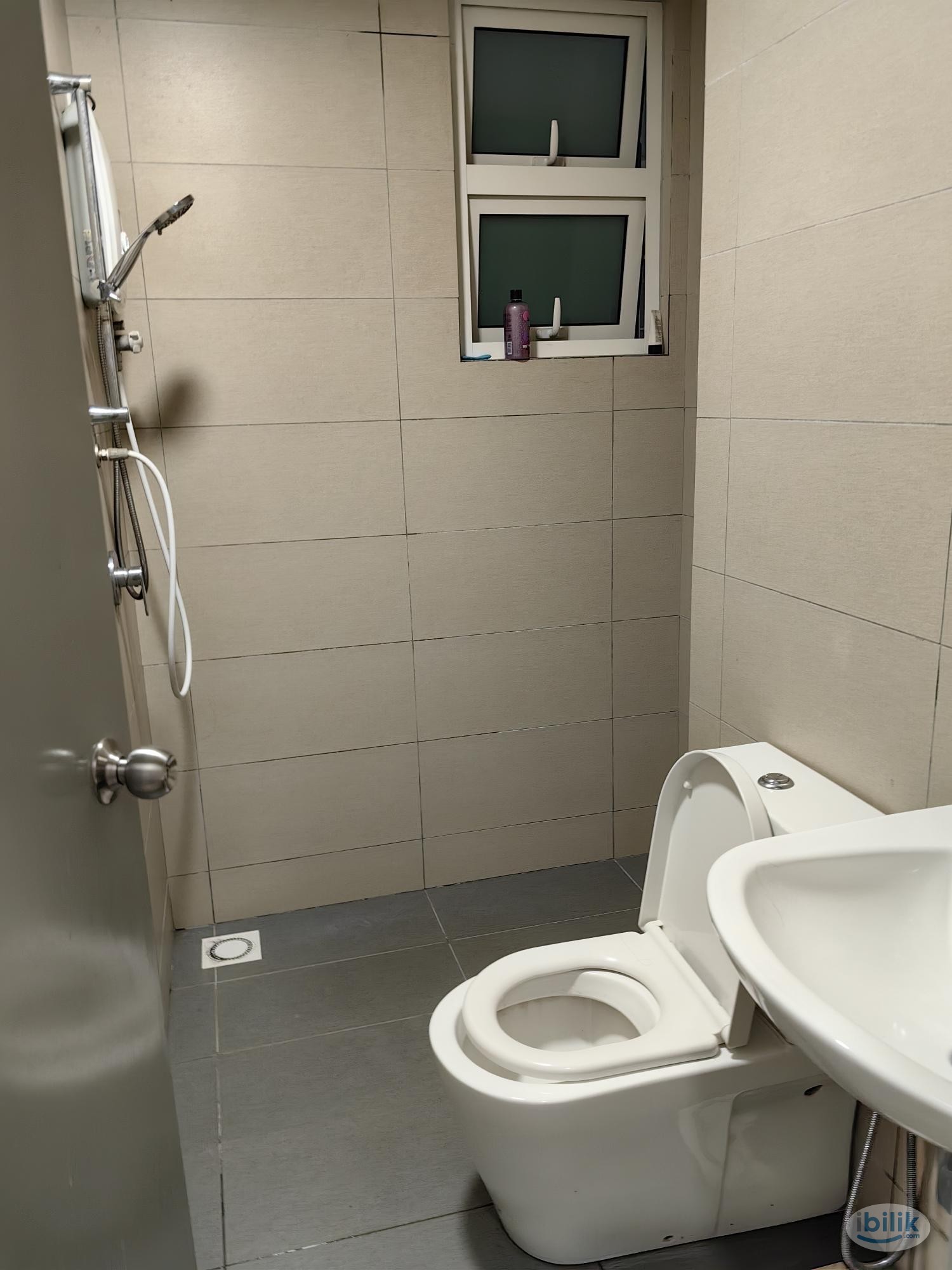 TR residence strategic location with easy public transport access - Image 5