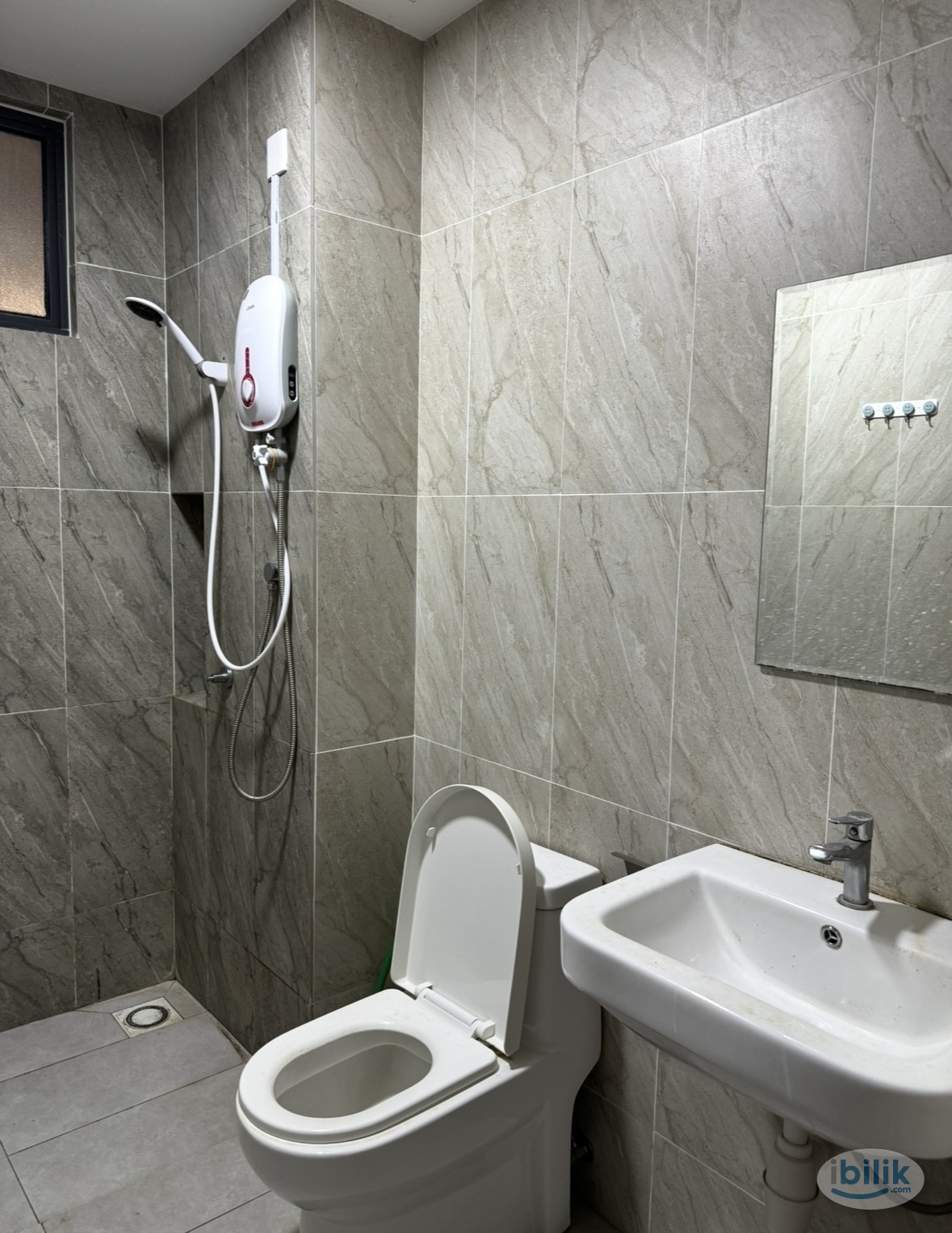 Middle Room at The Herz, Kepong - Image 3