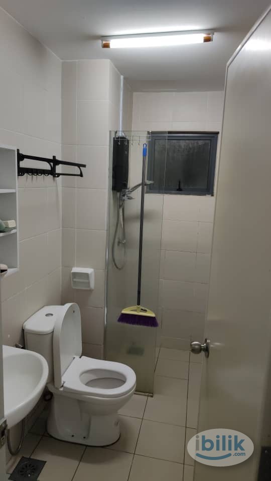 female unit Single Room at Setiawalk, Pusat Bandar Puchong - Image 5