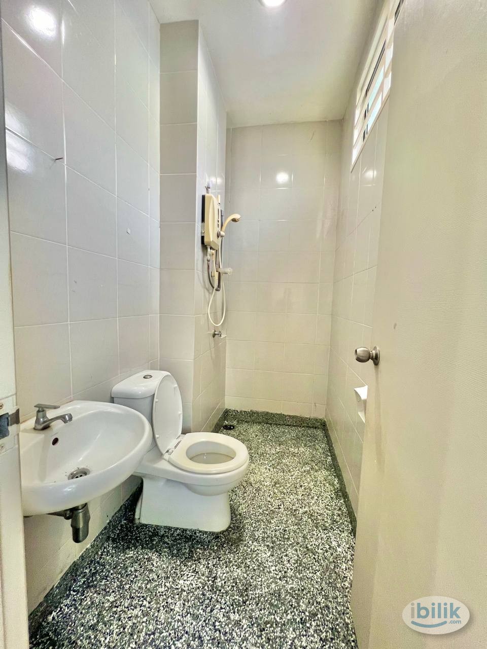 Female Single Room at Seremban 2, Seremban ,fully furniture - Image 2