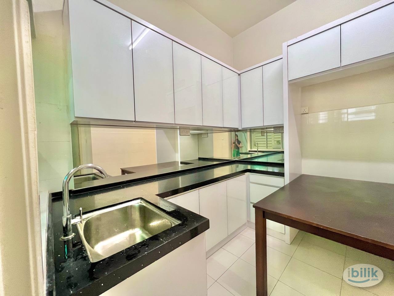 Female Single Room at Sendayan, Seremban,fully furniture - Image 4