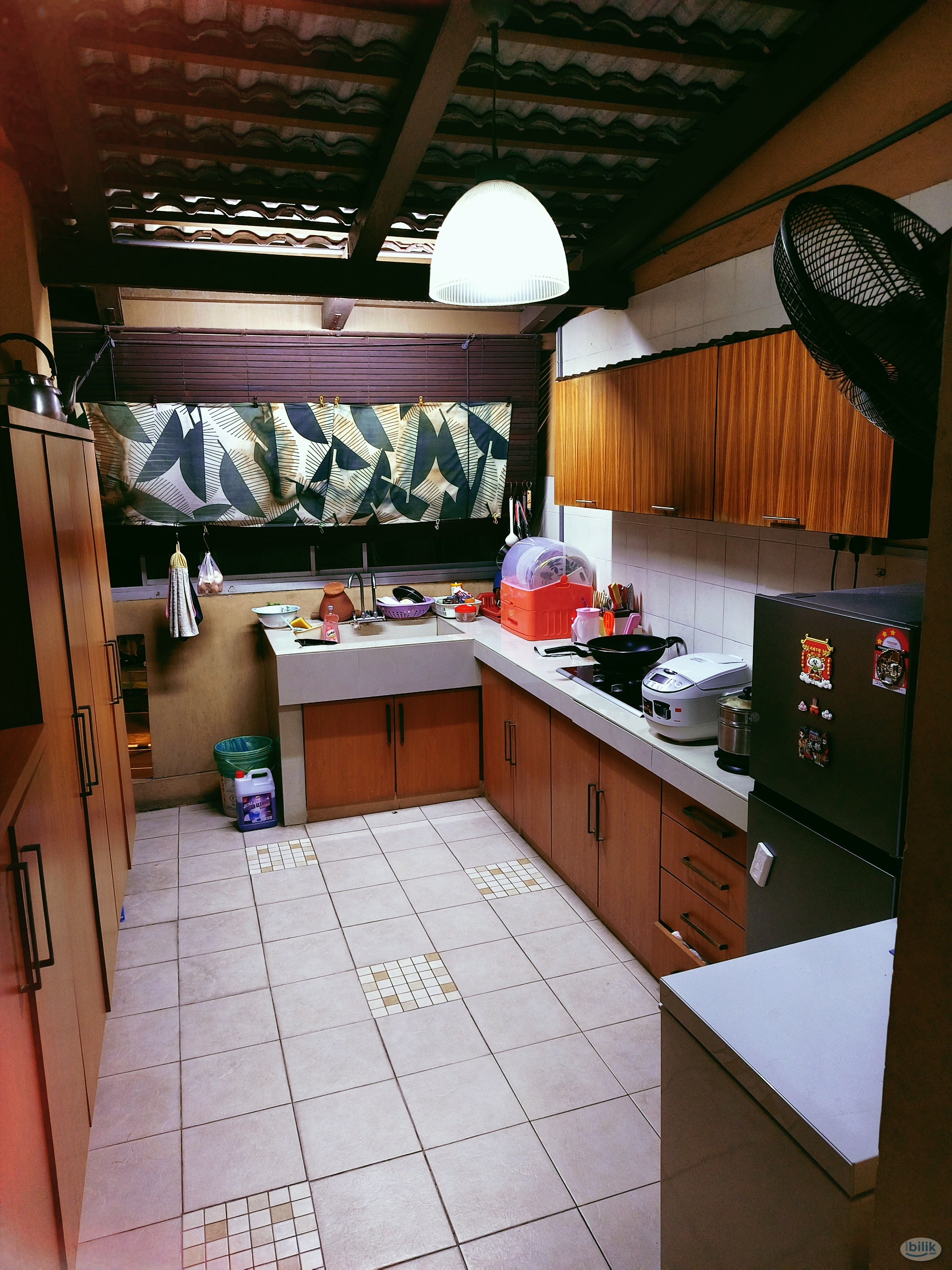 Middle Room at Endah Puri, Sri Petaling - Image 4