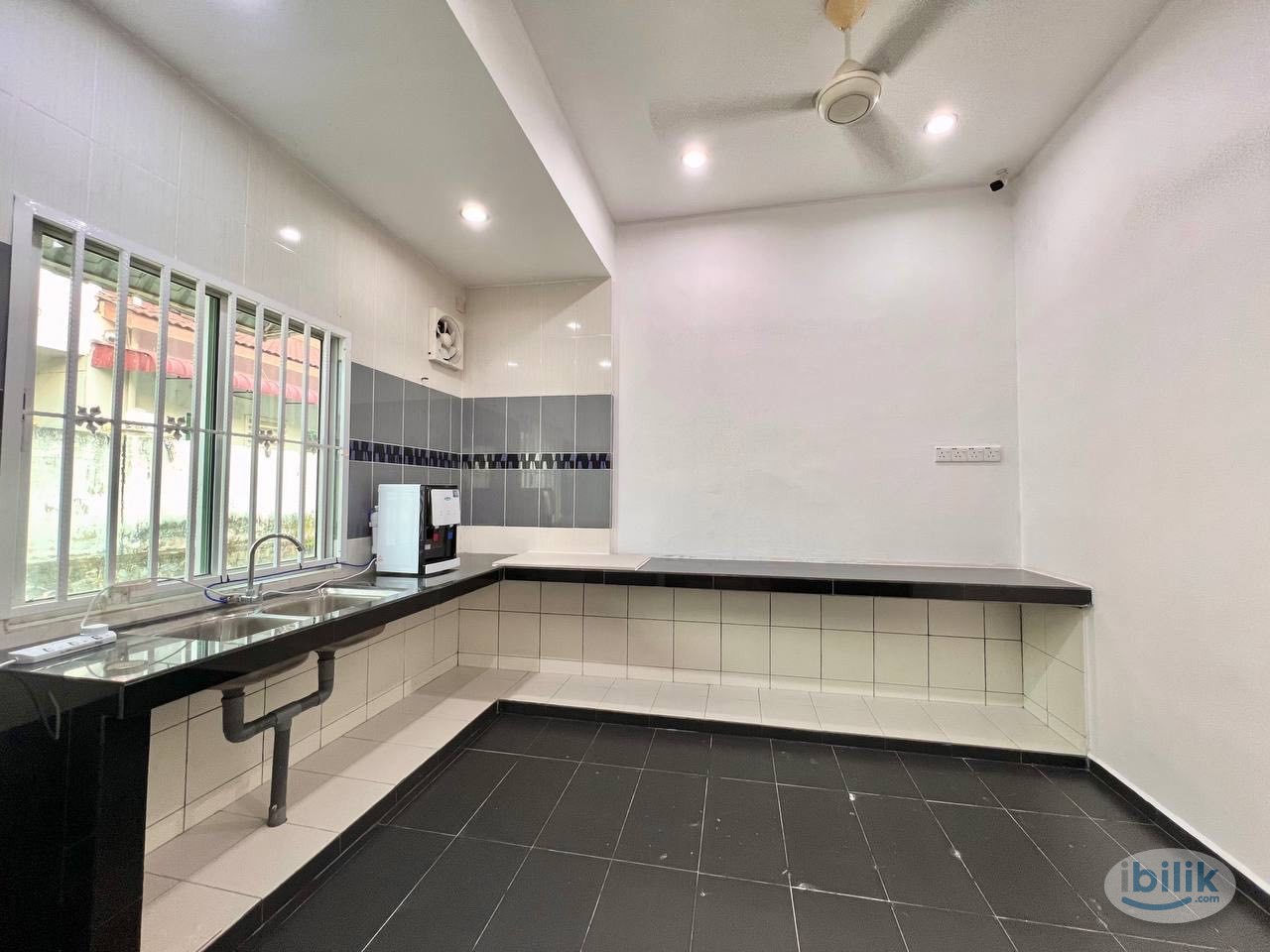 Female Master Room Fully Furniture Near Sendayan, Seremban - Image 3