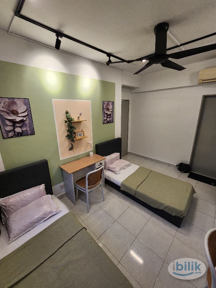 Master Room at Main Place Residence, UEP Subang Jaya - Image 1