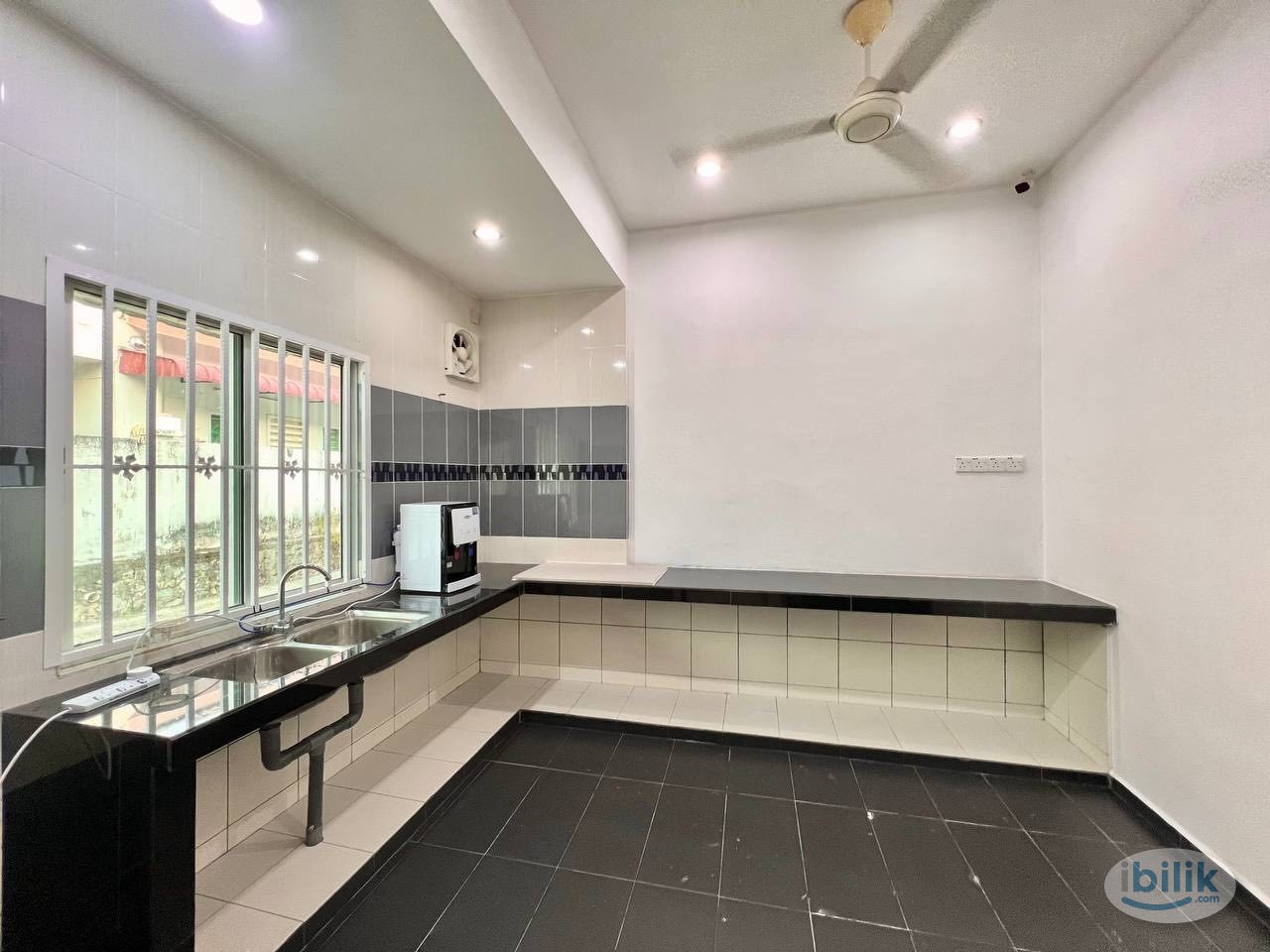 Female Middle Room Fully Furniture Near Sendayan, Seremban - Image 3