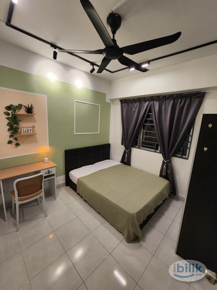 Middle Room at Main Place Residence, UEP Subang Jaya - Image 1