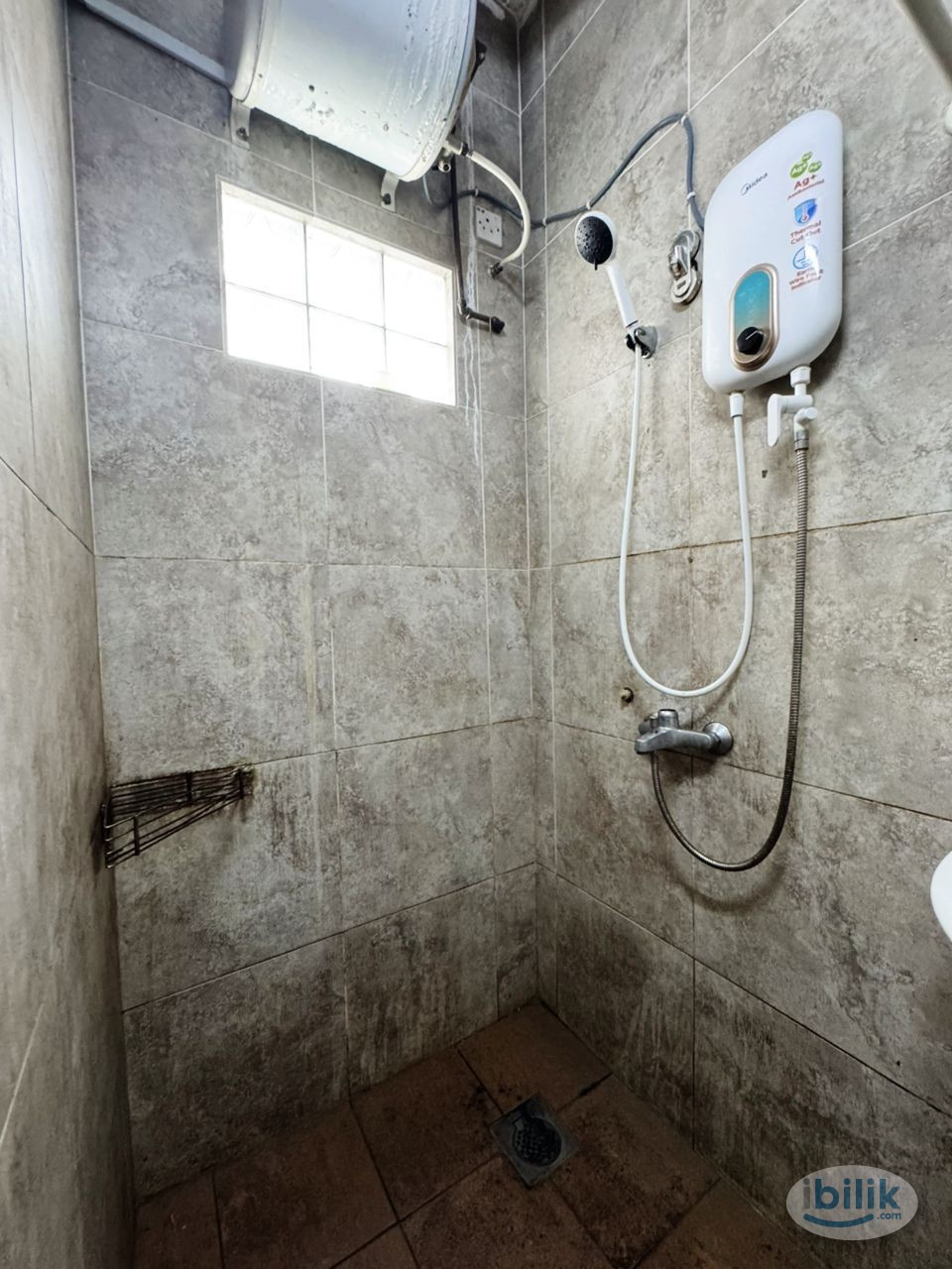 *[ 9MIN WALKING TO MRT ]*  BANDAR UTAMA FULLY FURNISH ROOM - Image 3
