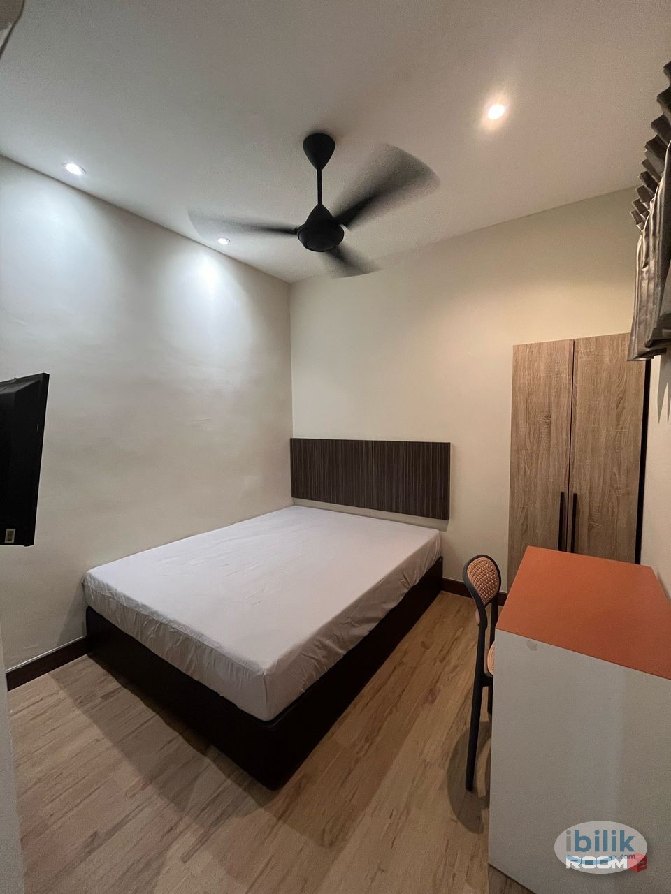 📍🏡 10 Mins to Toppen & Lotus Tebrau 🛒 | Cozy Rooms for Rent with ZERO Deposit! 🌟 🌟 Hotel Facilities + Friendly - Image 1