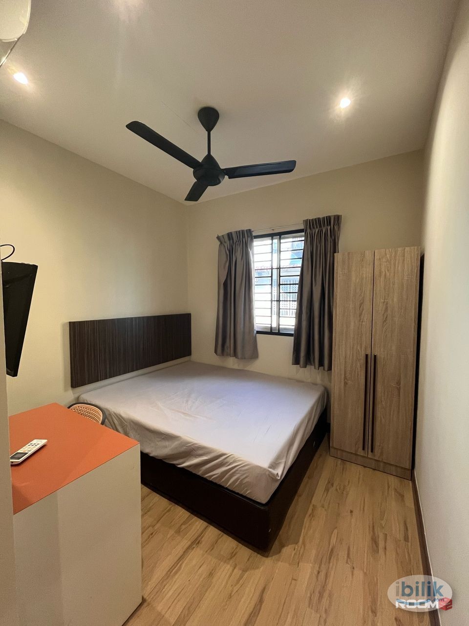 📍🏡 10 Mins to Toppen & Lotus Tebrau 🛒 | Cozy Rooms for Rent with ZERO Deposit! 🌟 🌟 Hotel Facilities + Friendly - Image 2