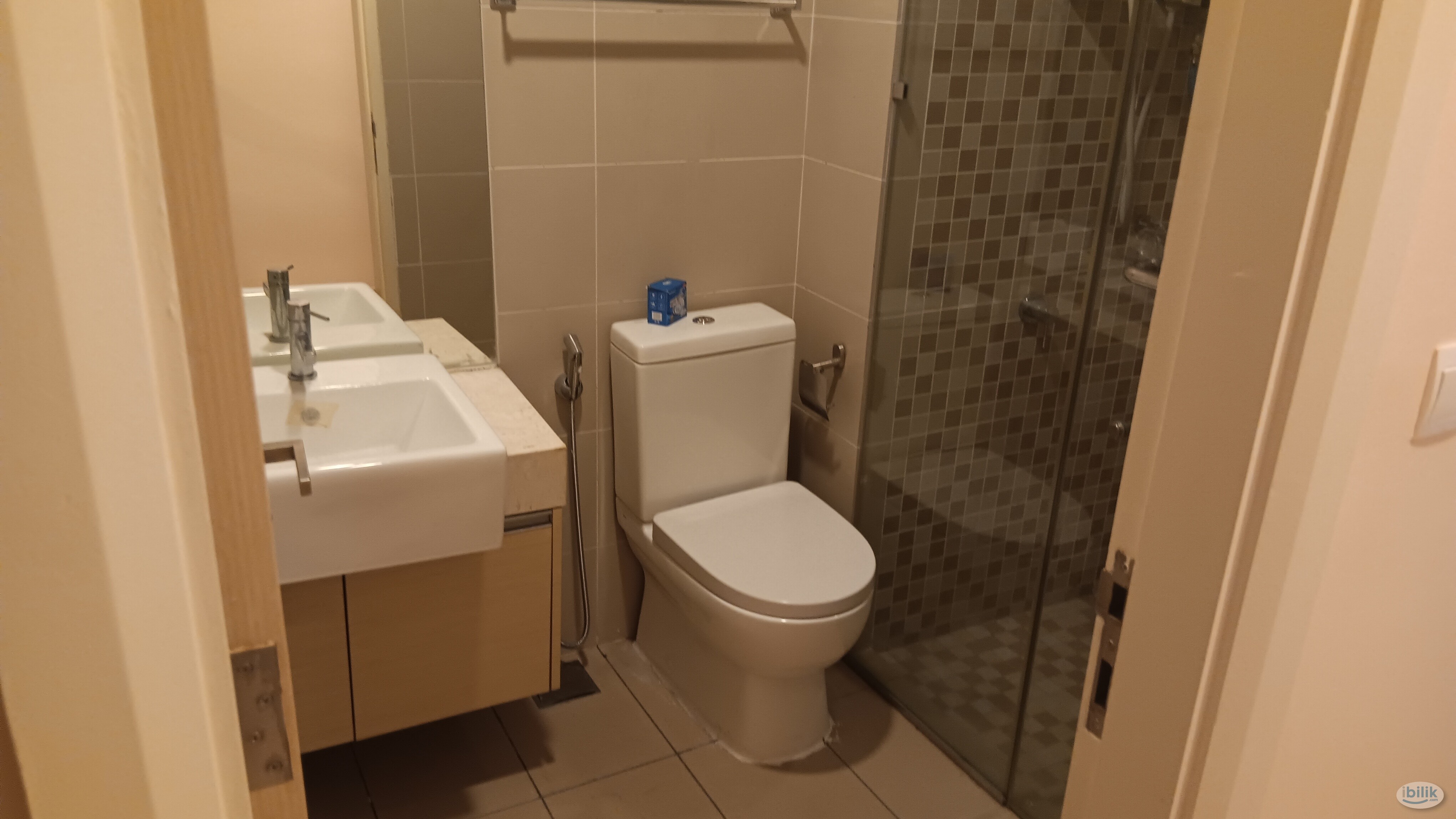 Room For Rent @ Icon City PJ near Taylor, Sunway with attached bath, Fully Furnished, FREE WIFI + Parking. - Image 2