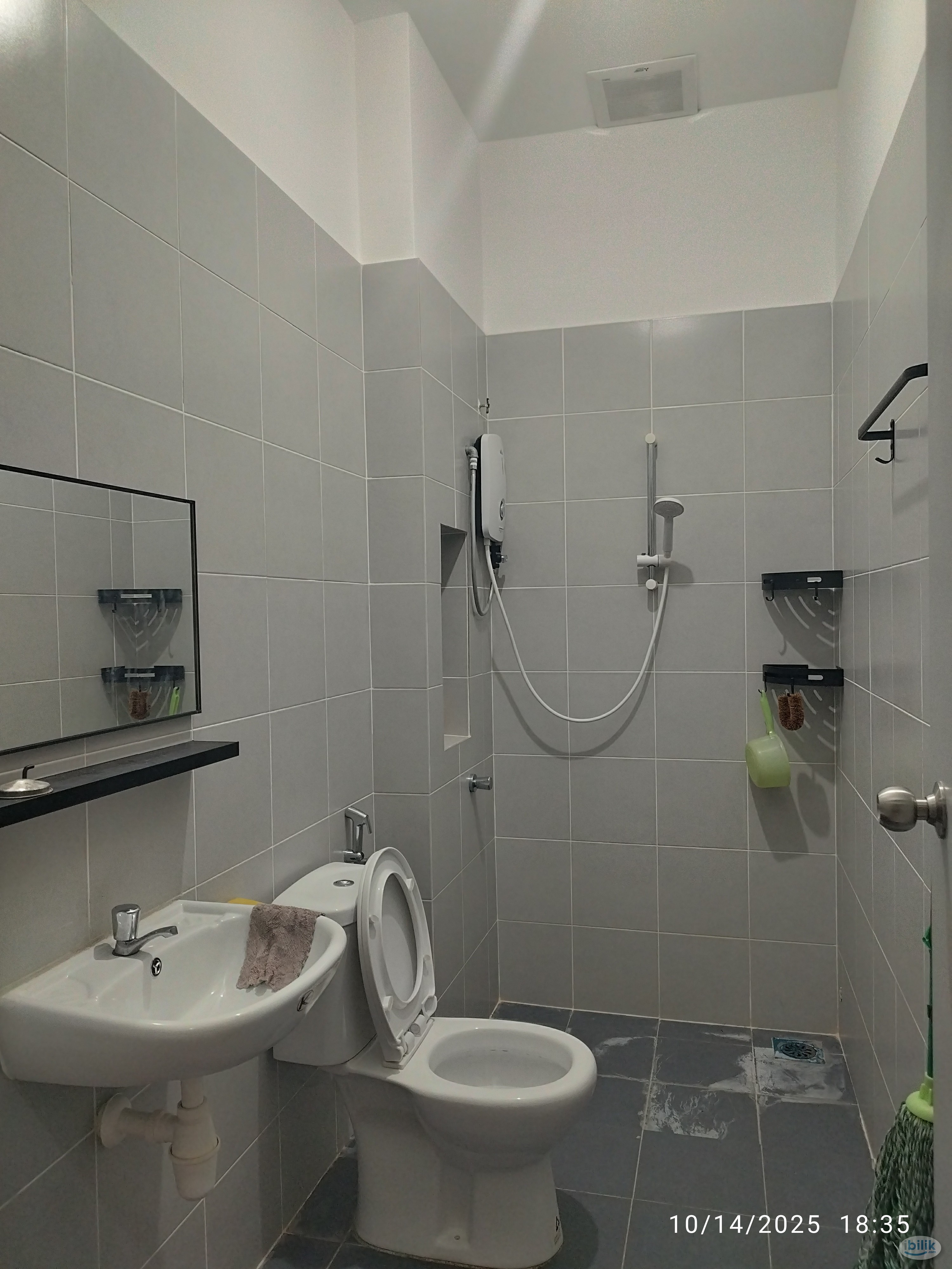 Single Room To Rent RM500 at Bandar Puncak Alam, Kuala Selangor - Image 3