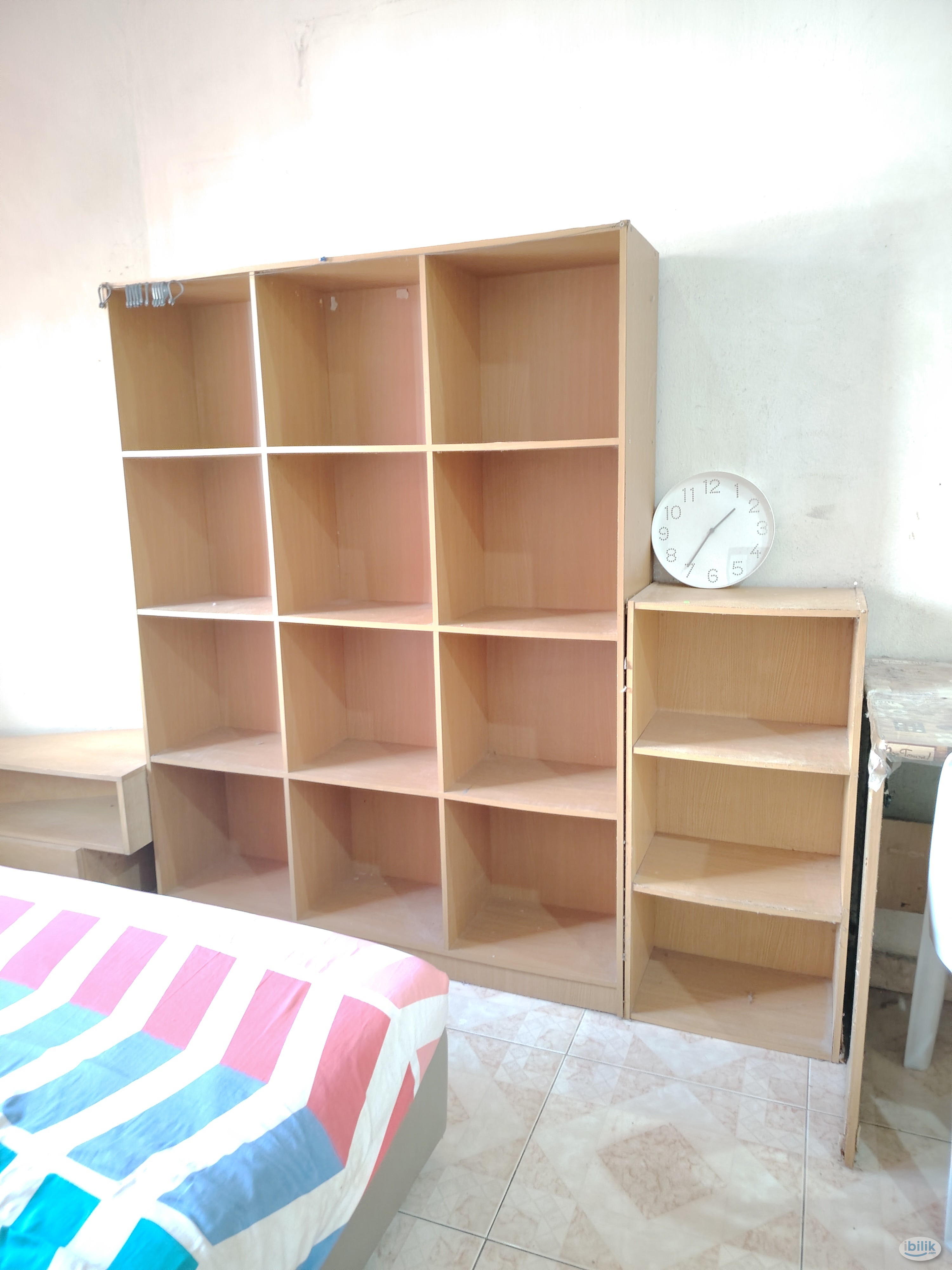 Fully furnished Master Room Usj13 with private bathroom & own parking. Gated & guarded area with 24-hour security. Walki - Image 4