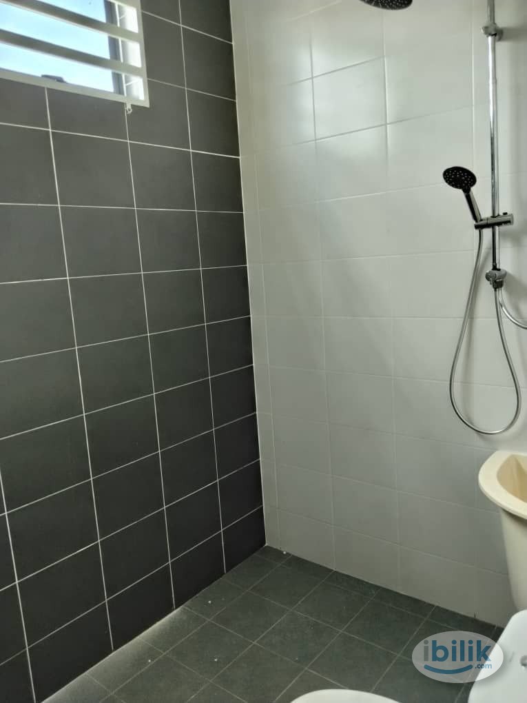 Middle Room at Sungai Petani, Kedah - Image 4