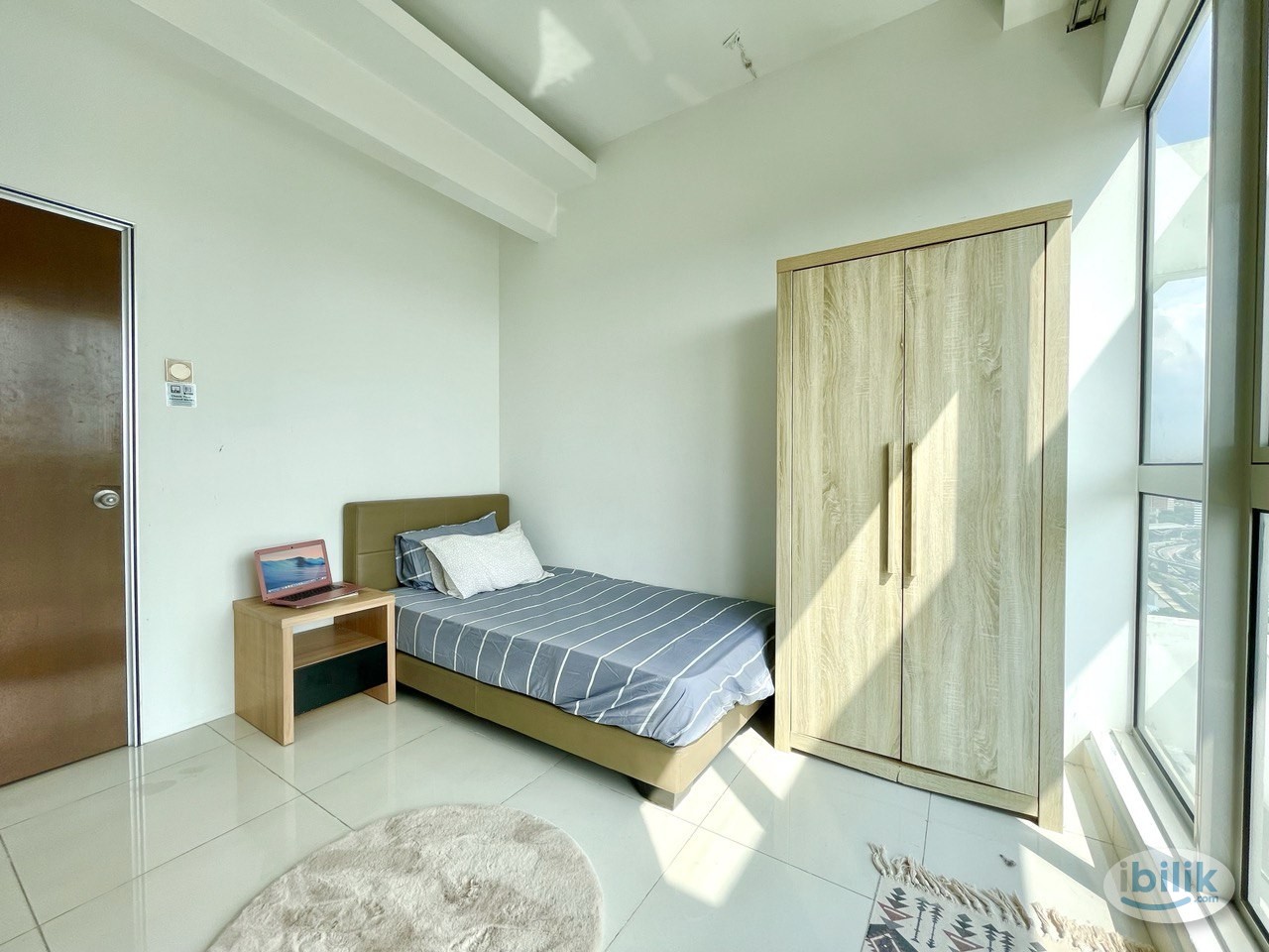 🌇 Stylish Stay at Regalia – Minutes to KLCC & LRT 🚉 - Image 1