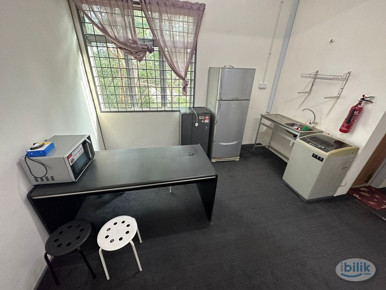 Sharing Room For Male - Image 3