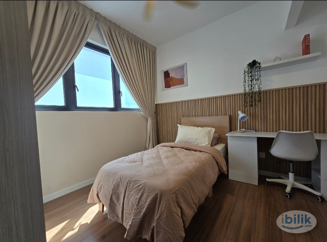 Middle Room at M Vertica KL City Residences, Cheras - Image 2