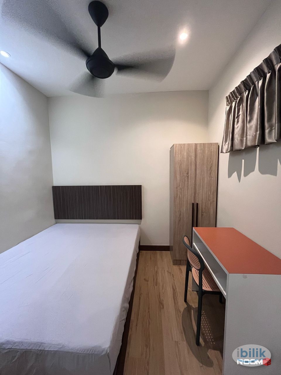 📍🛏 Stay 7 Mins to Hospital Sultan Ismail 🏥 | Affordable & Comfortable Living! 🌟 🌟 Private Bathroom, Aircon & 0 DEPO - Image 2