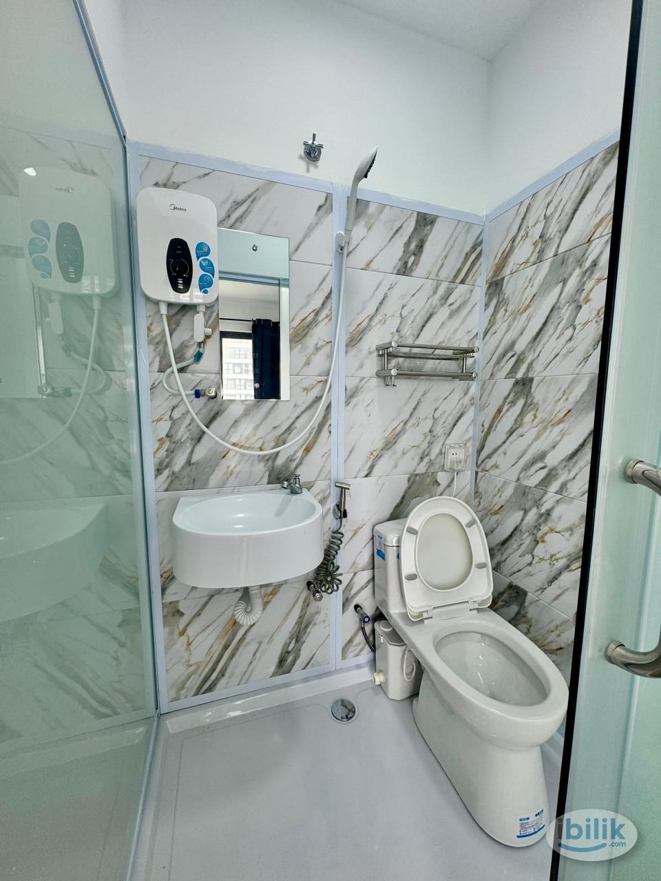 Master Room at SOHO @ D'Sara Sentral, Sungai Buloh - Image 4