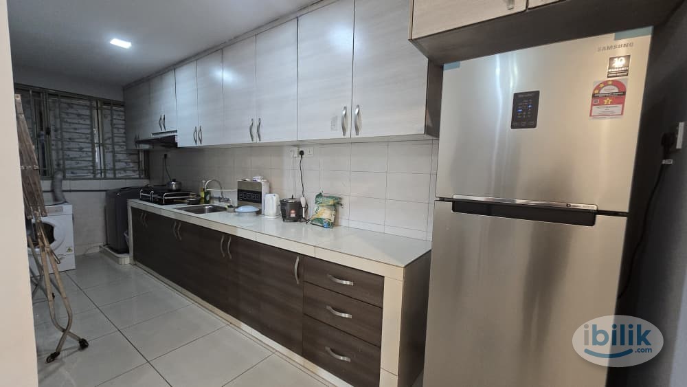Middle Room at Impian Meridian, UEP Subang Jaya - Image 1