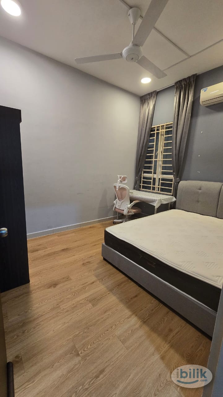 Middle Room at Impian Meridian, UEP Subang Jaya - Image 3