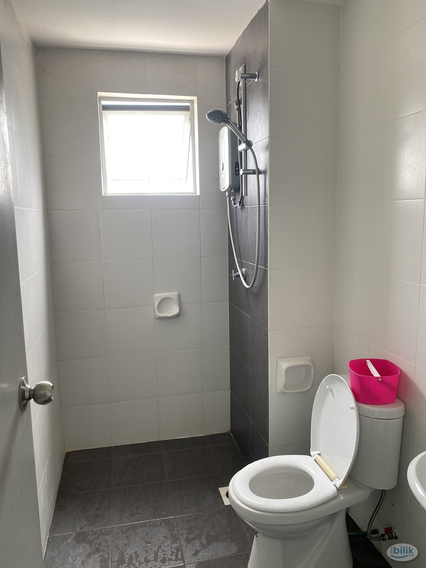 Single Room at Impian Meridian, UEP Subang Jaya - Image 1