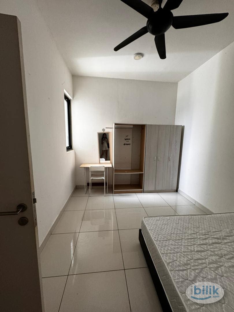 Middle Room at D'Sara Sentral, Sungai Buloh - Image 1