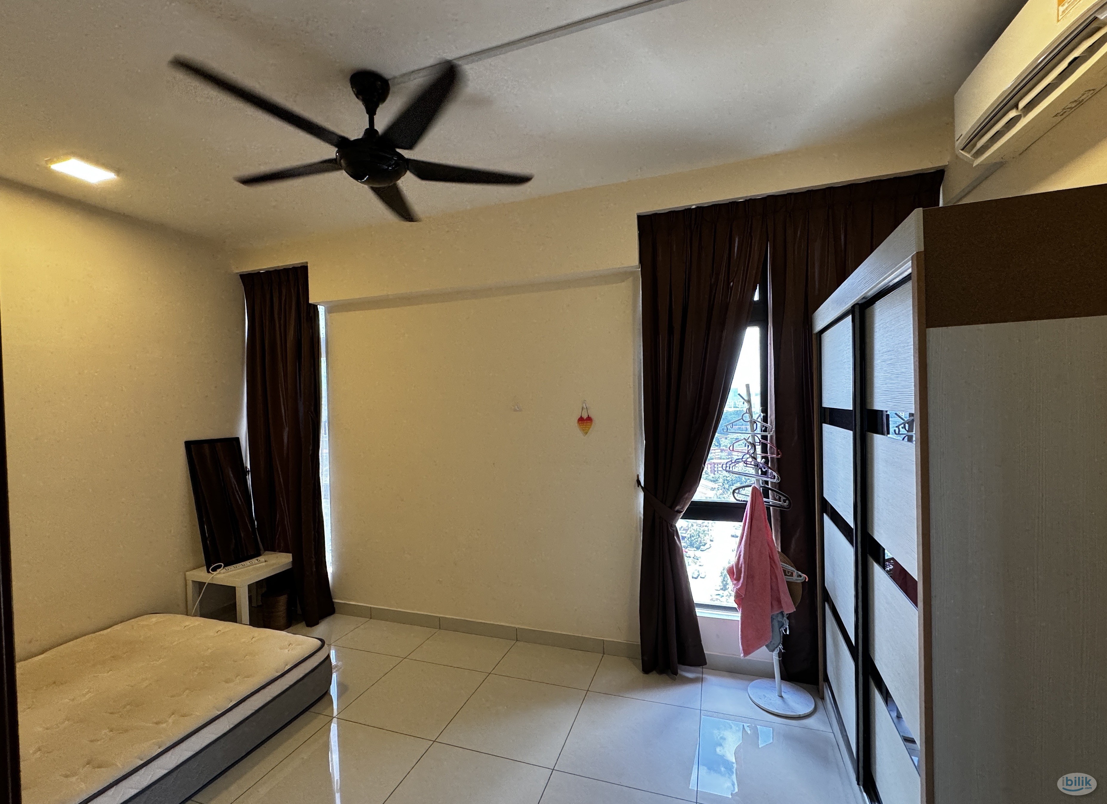 Middle Room at J Dupion Residence, Cheras - Image 1