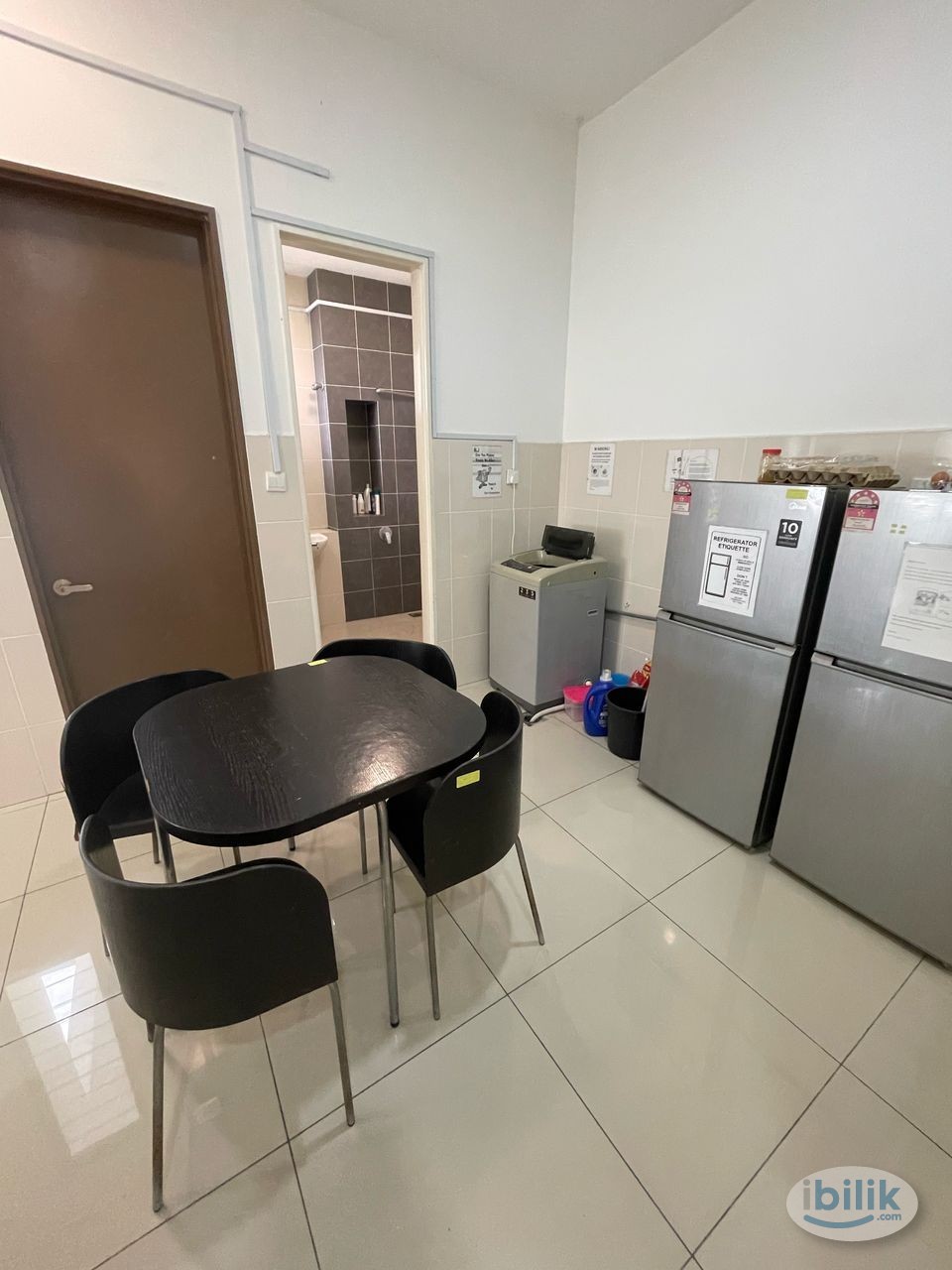 Spacious Female Unit Middle Room | Near Top Glove, Setia City Mall - Image 4
