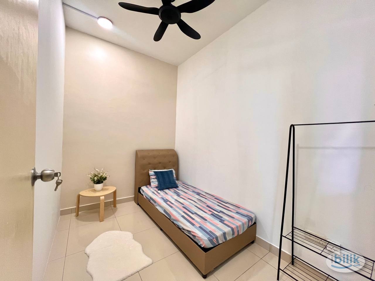Female Single Room fully furniture for rent,near jalan saujana indah - Image 1