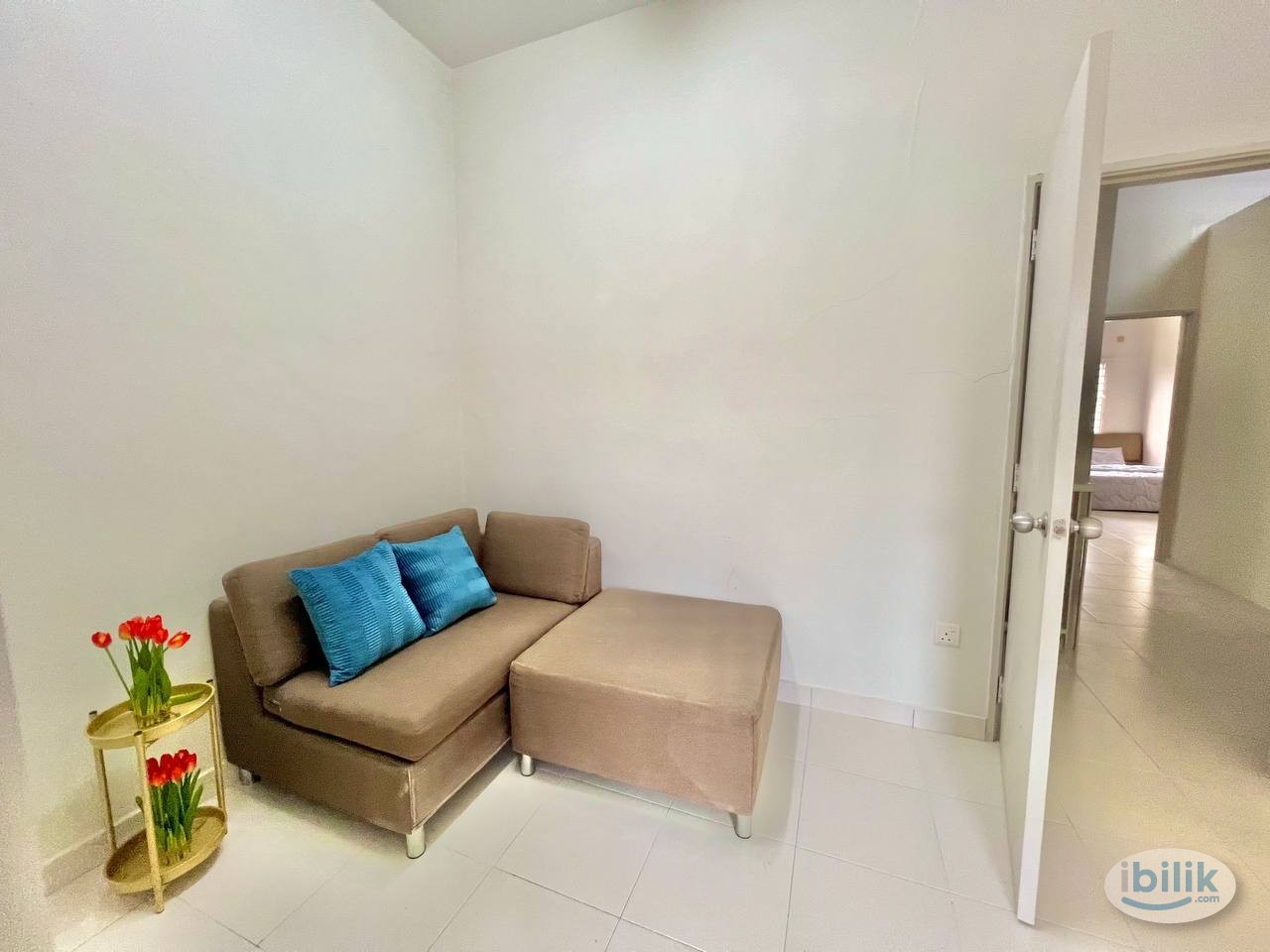 Female single room fully furniture for rent,near jalan saujana indah - Image 5