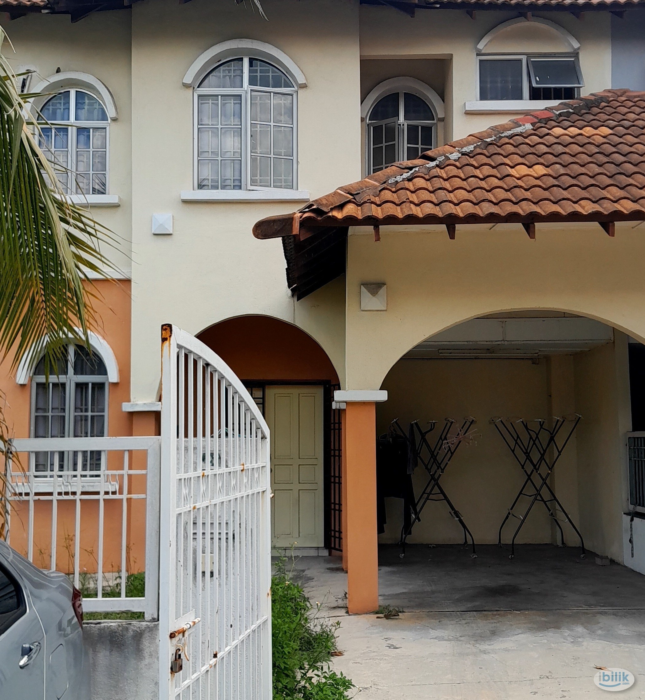 A private middle bed room. At 🌳@Kemuning Greenhills, Bukit Rimau. - Image 5