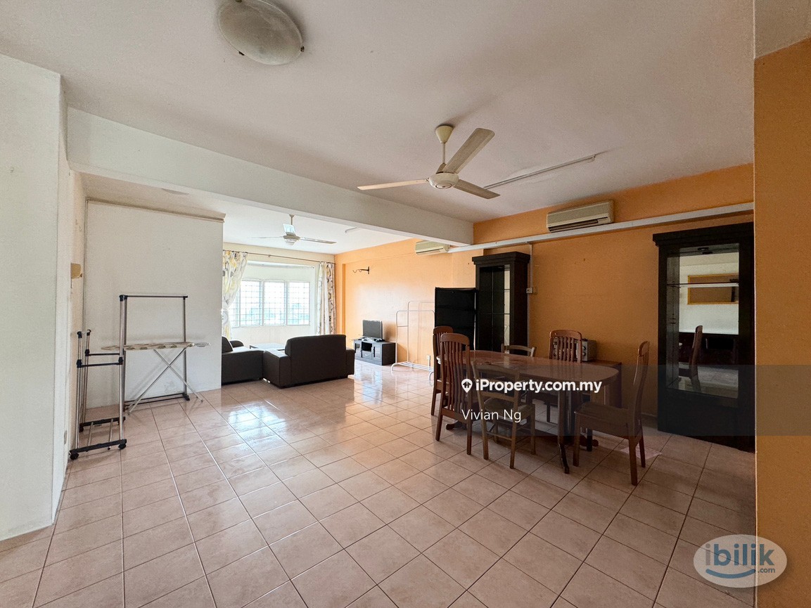 Middle Room at Menara Jaya, Petaling Jaya - Image 4