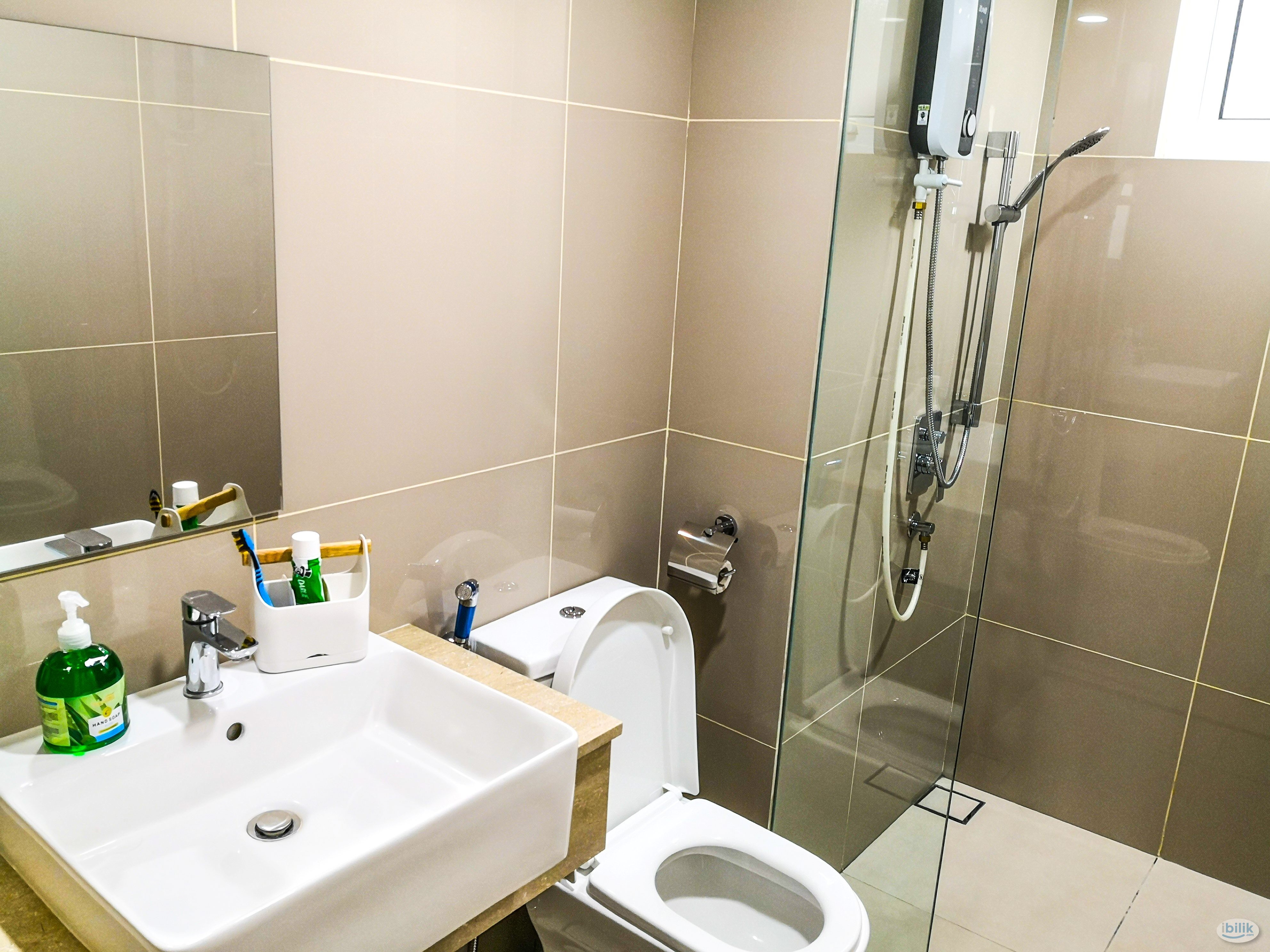 Balcony Room with Stunning View at Sentul Point Suite Apartments, Sentul - Image 3