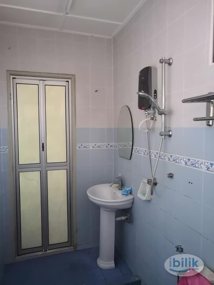 Middle Room Bandar Mahkota Cheras - Image 3