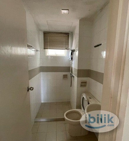 Cozy Middle Room for Rent — Ideal for a Single Lady (Melaka, near town centre & beach) - Image 5
