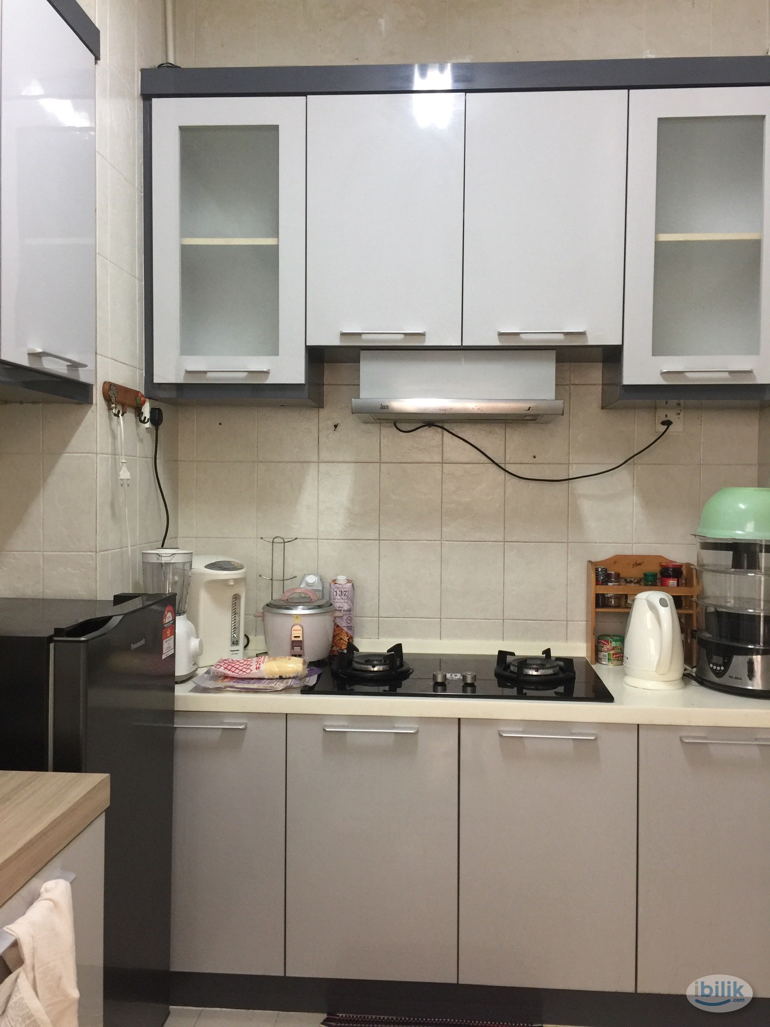 Cozy Middle Room for Rent — Ideal for a Single Lady (Melaka, near town centre & beach) - Image 3