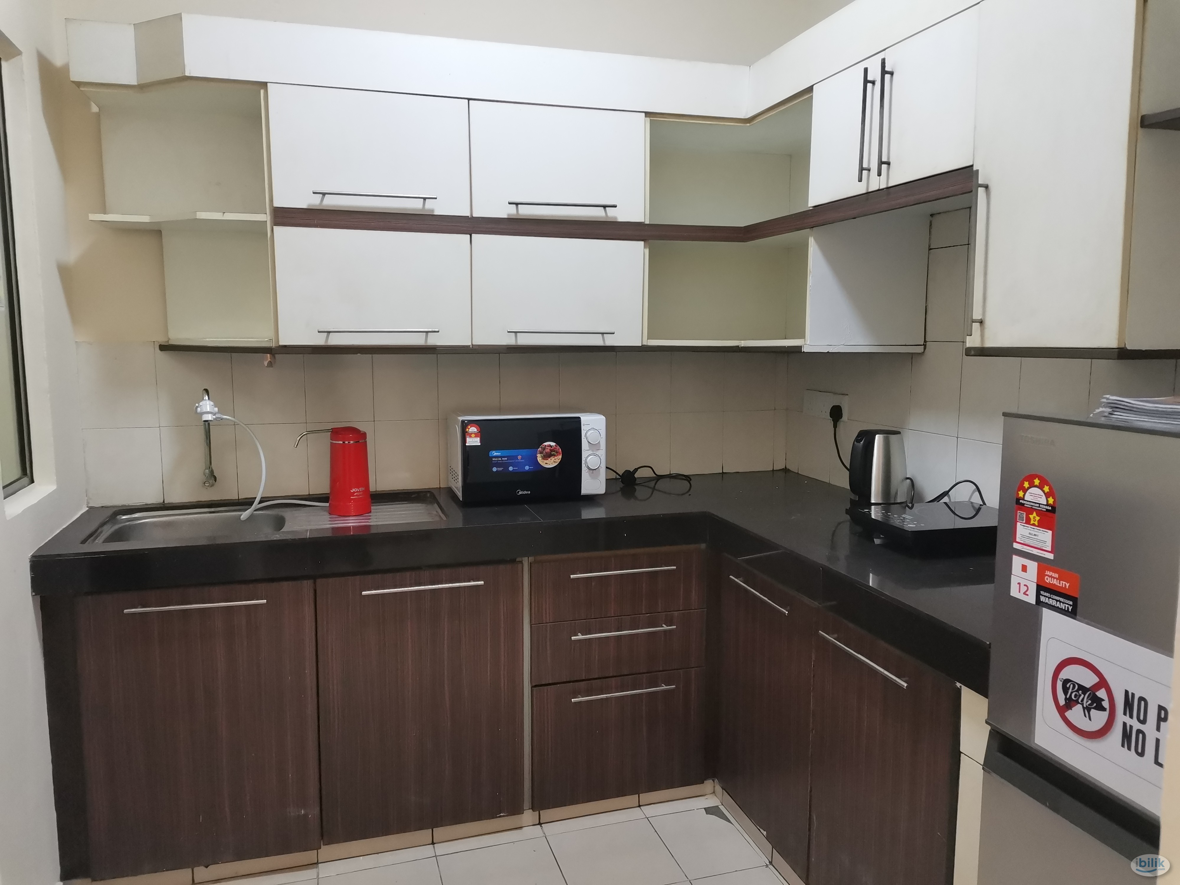 🔥Casa Subang, USJ 1, Subang, NEW CONDO Medium Room🔥Fully Furnish NEW 10” Mattress Aircond Wardrobe Table Chair - Image 2