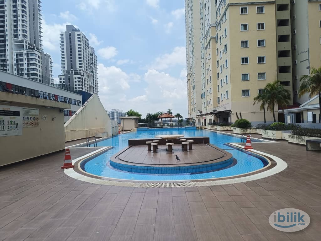 🔥Casa Subang, USJ 1, Subang, NEW CONDO Medium Room🔥Fully Furnish NEW 10” Mattress Aircond Wardrobe Table Chair - Image 4