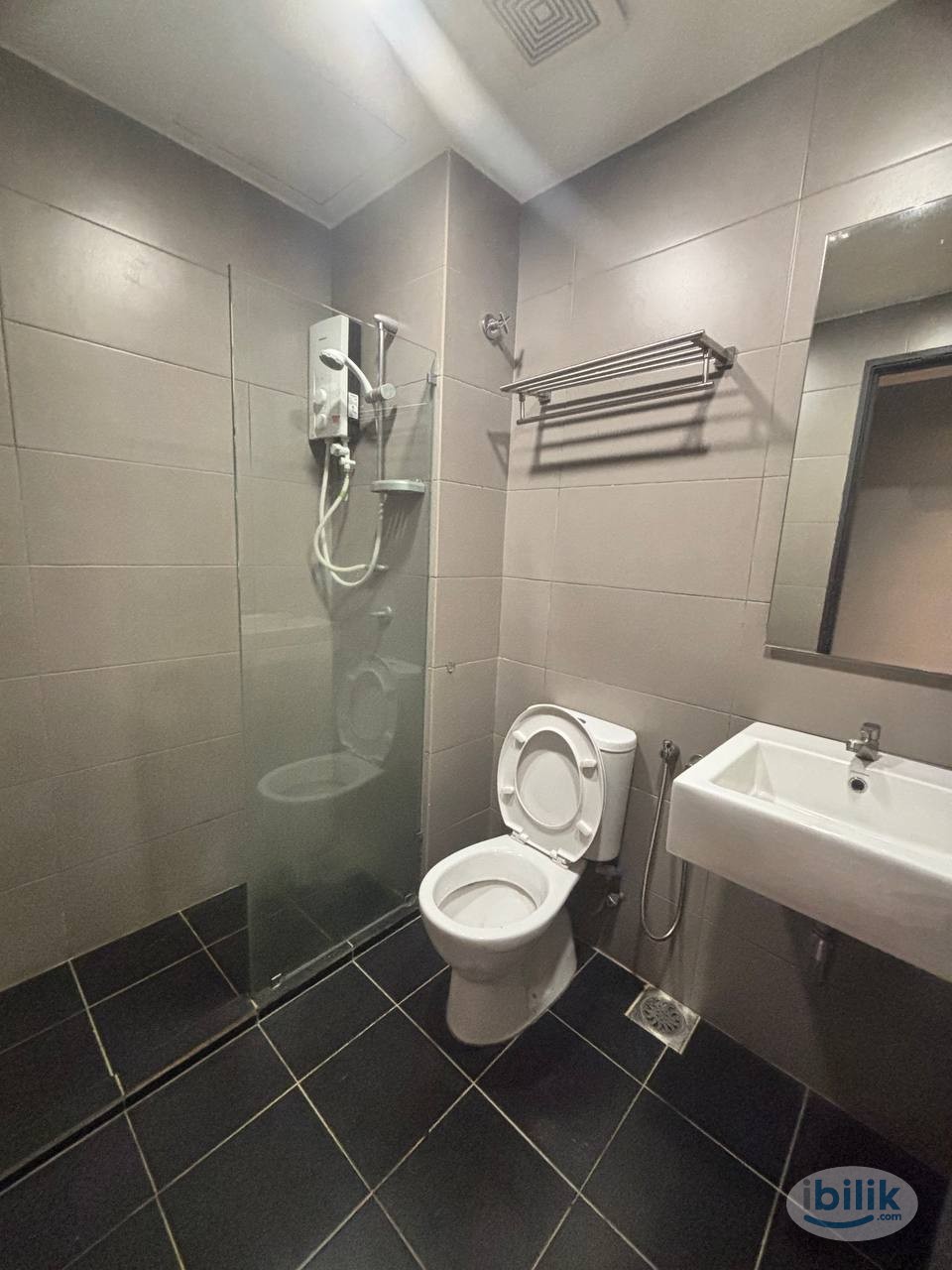 🔥IMMEDIATE MOVE IN🔥🚶‍♂️Monorail Maharajalela Station 🚶‍♂️Petaling Street - Image 2