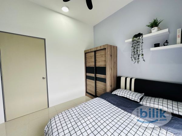 Middle Room at Quinn Residence, Wangsa Maju - Image 3
