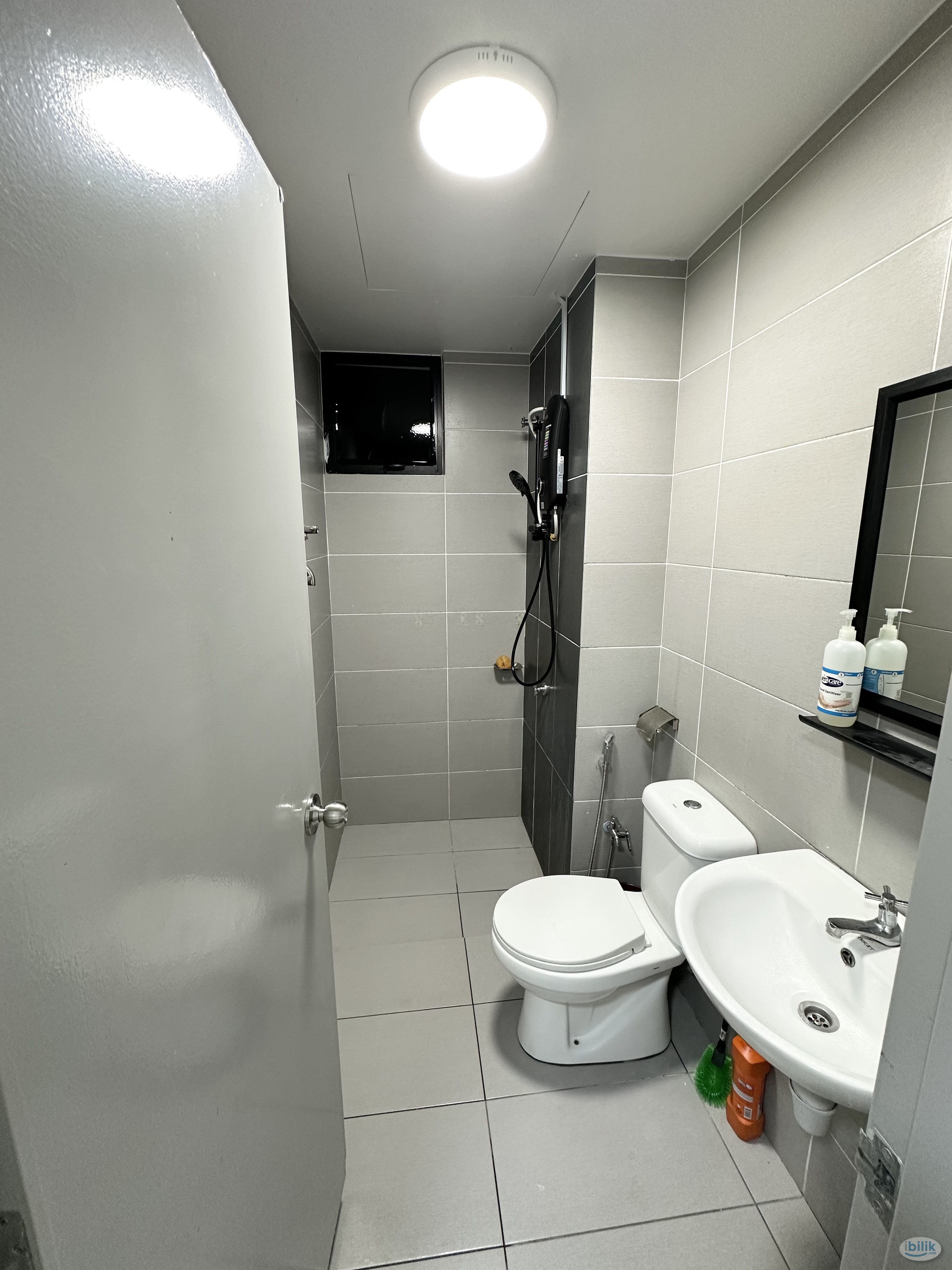 { Lake View} Fully Furnished Middle Room at Mizumi Residences, Kepong - Image 4