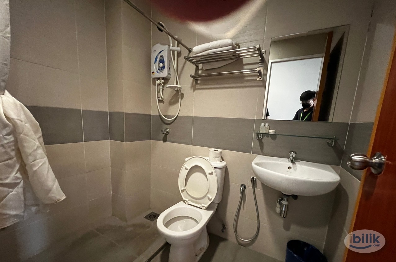 Work at TRX ❓ Zero Deposit Room attach Toilet near Sunway Velocity - Image 1