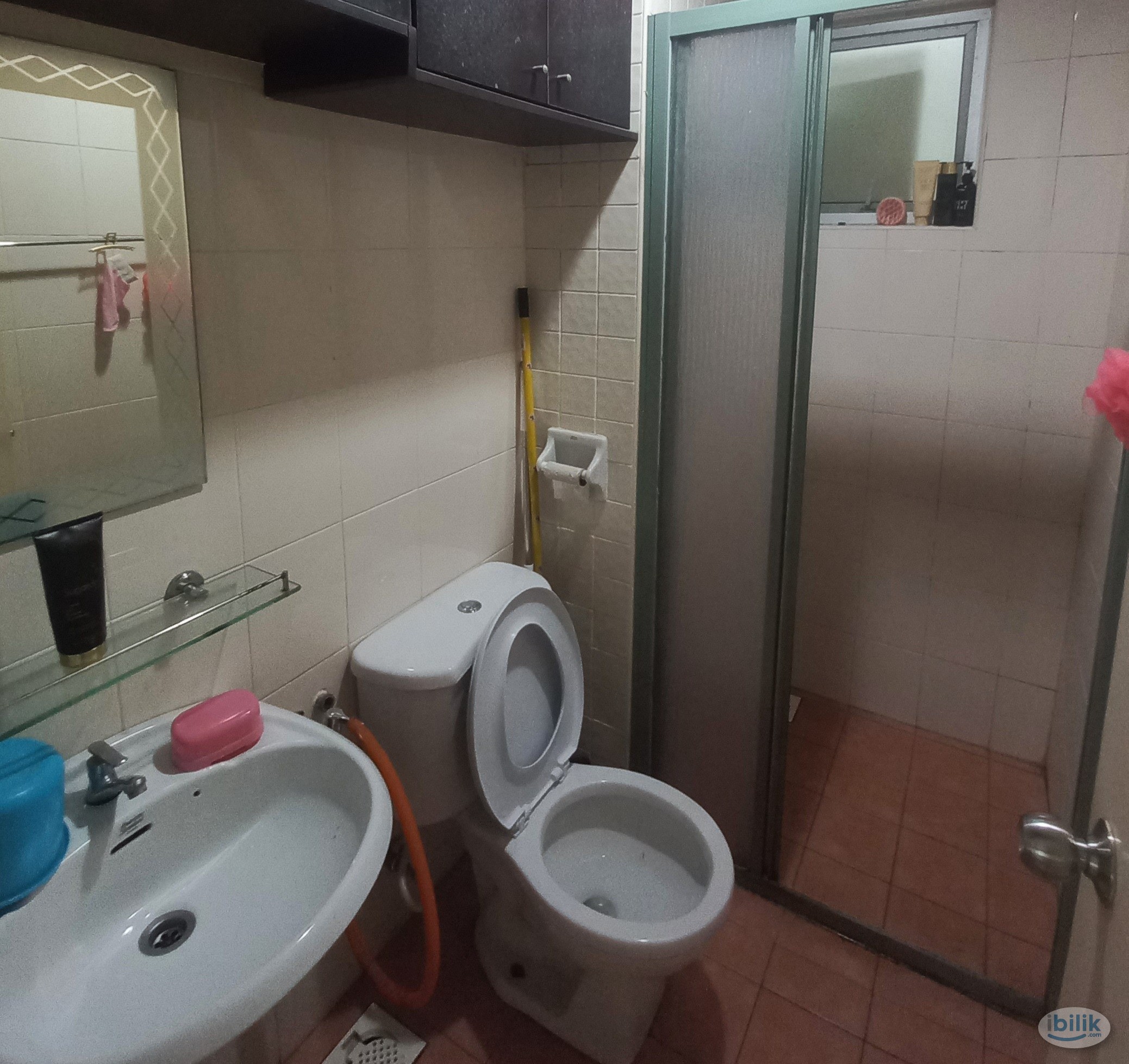 *NO PARTITION* ALL FEMALE Middle Room at Metropolitan Square, Damansara Perdana - Image 2