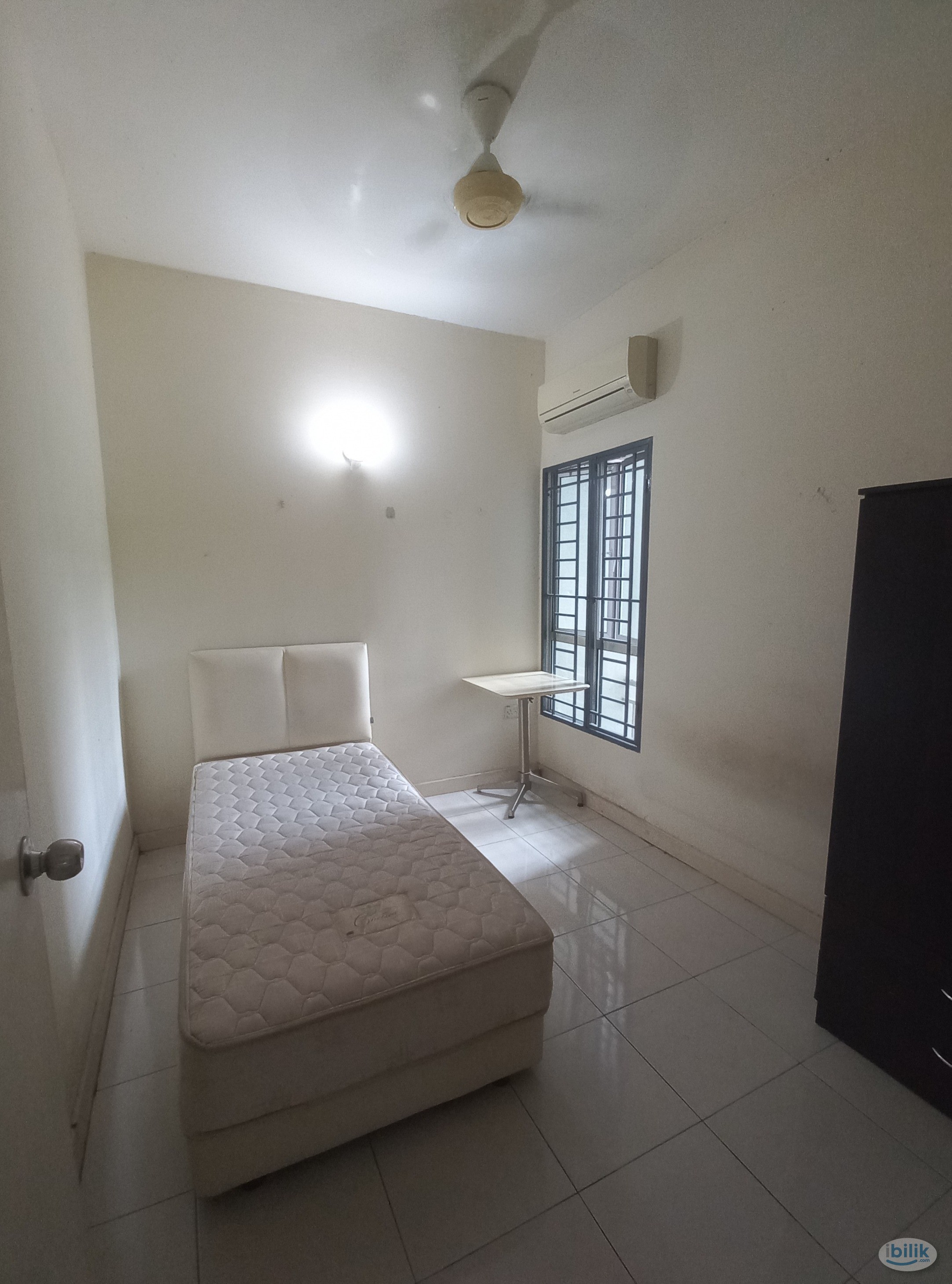 *NO PARTITION* ALL FEMALE Middle Room at Metropolitan Square, Damansara Perdana - Image 3
