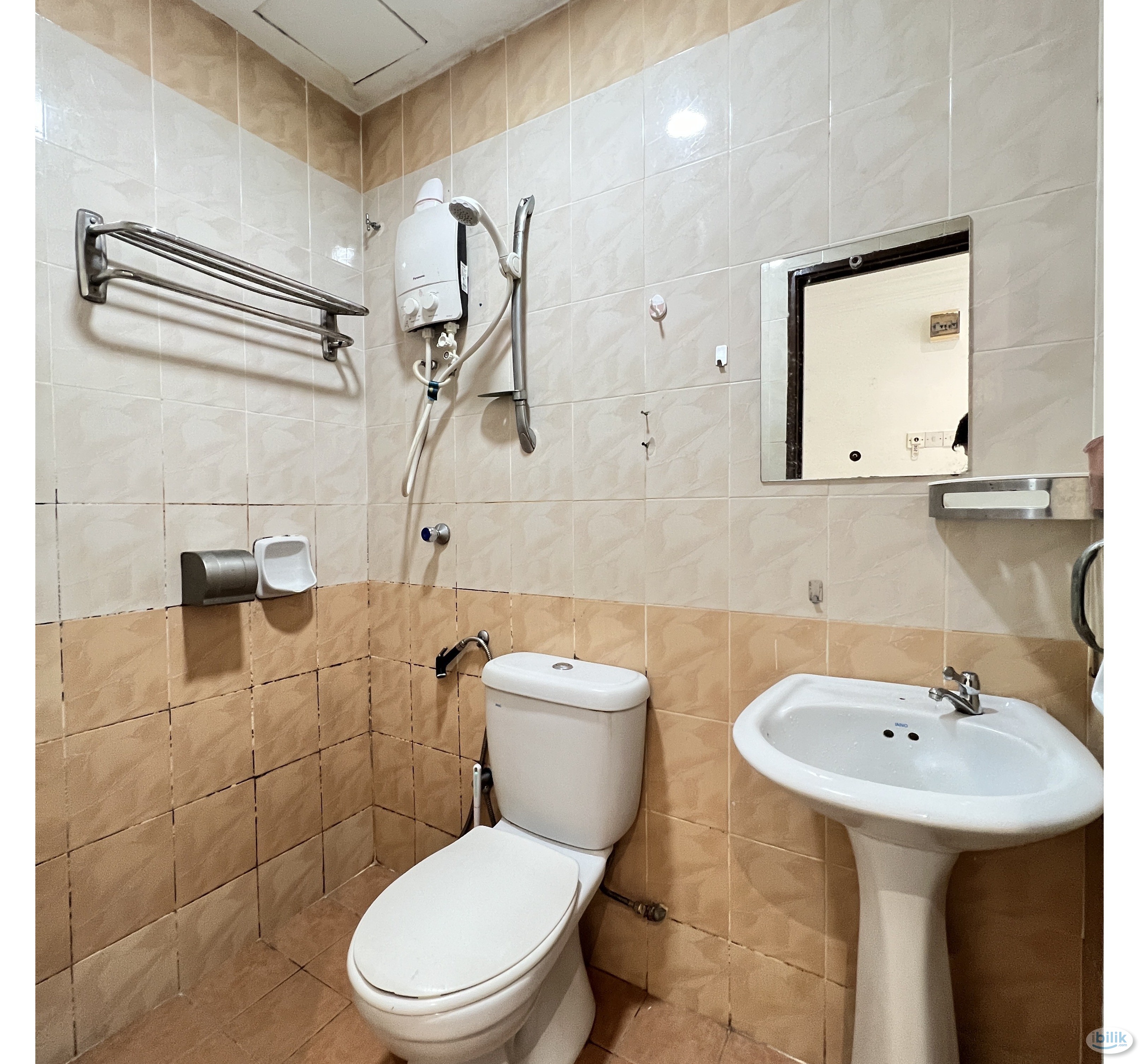 Looking for Room near Maybank ❓ Room attach Private Toilet near LRT Masjid Jamek - Image 1