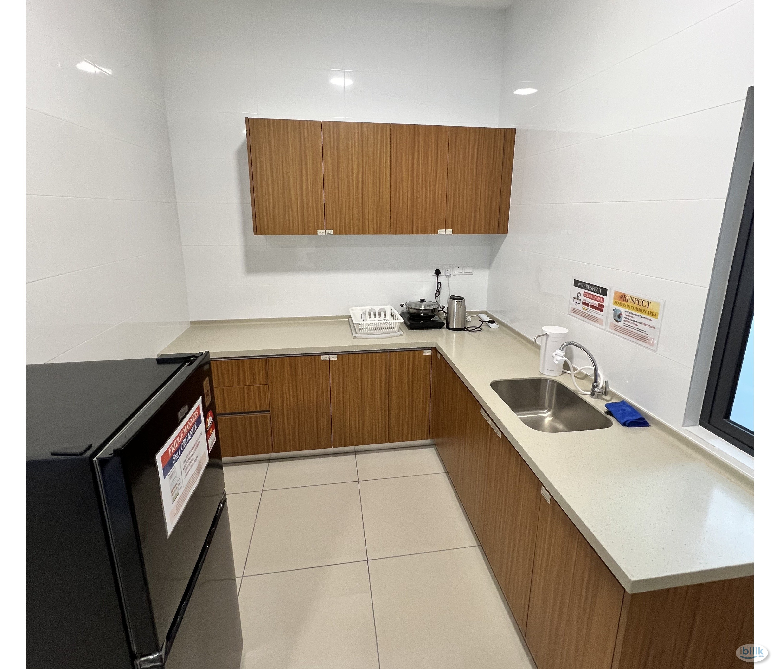 Cozy Middle Room For Rent in Verando Residence - Image 5